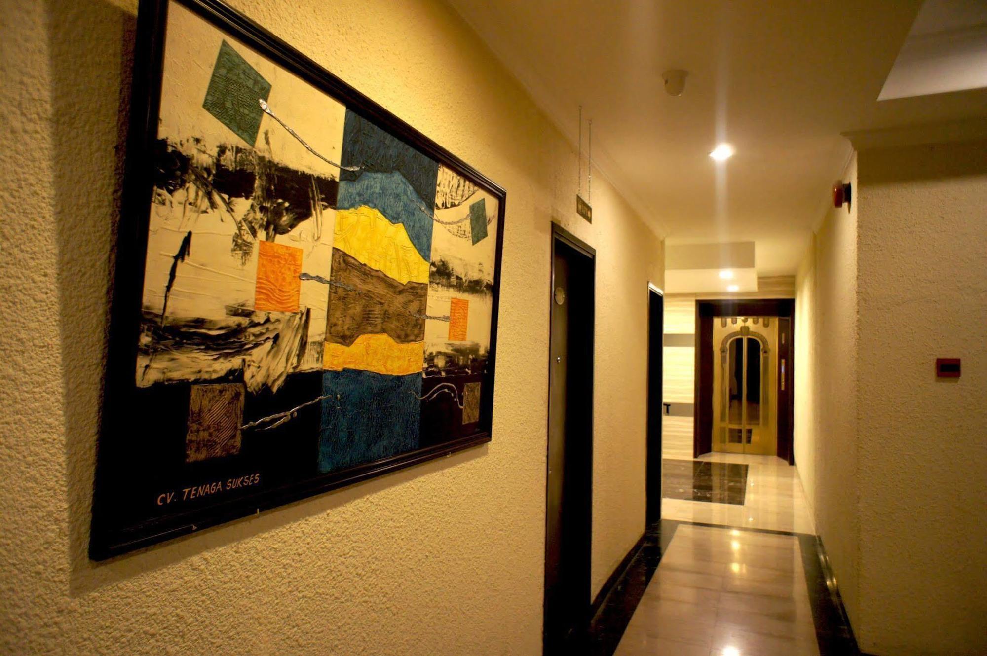 Sky View Hotel Managed By Os Batam Exterior photo