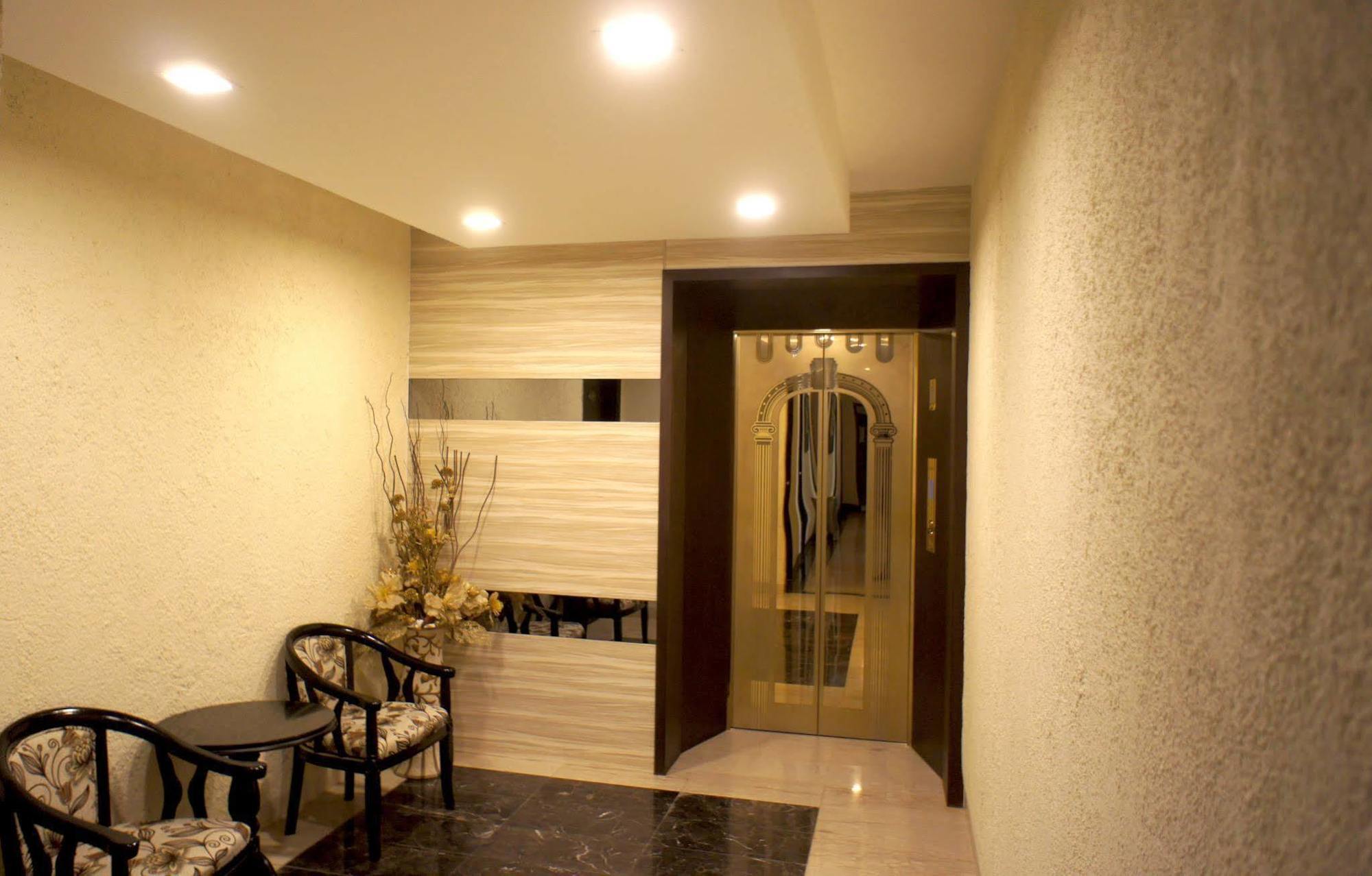 Sky View Hotel Managed By Os Batam Exterior photo